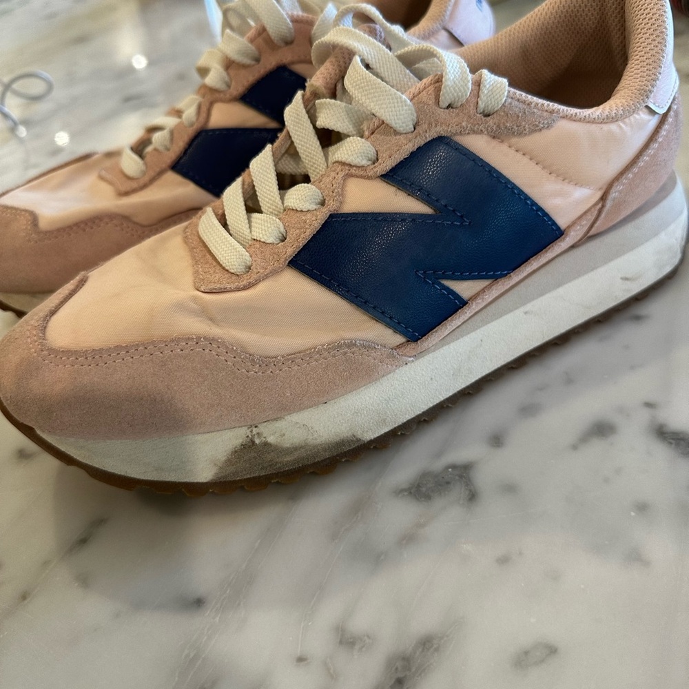 New Balance 237 Women’s tennis shoes